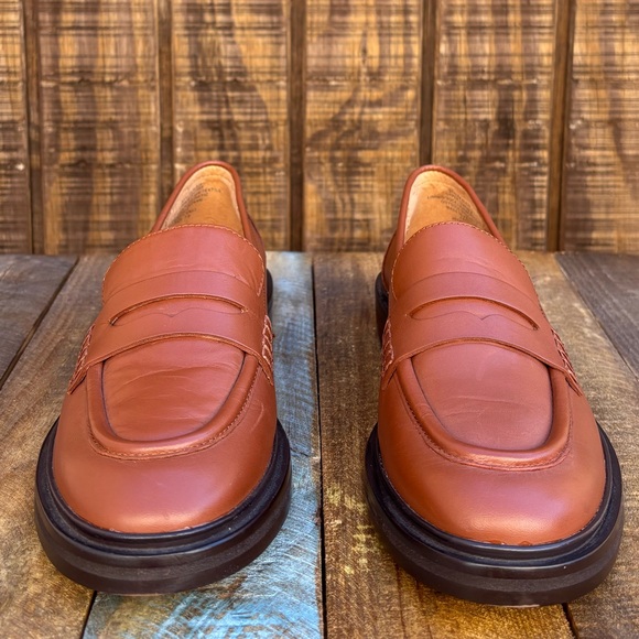 Madewell Tan Leather Loafers - Picture 3 of 15